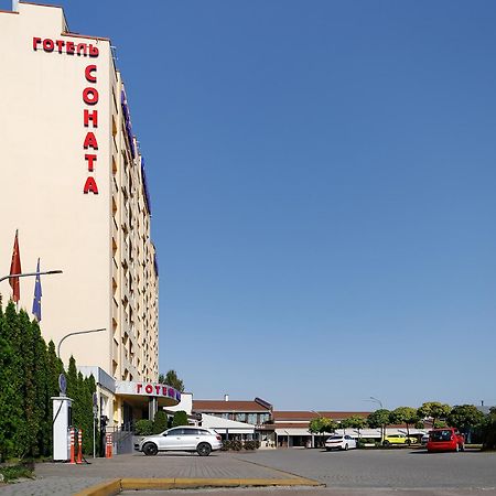 Sonata Hotel & Restaurant "Готель Соната" Lviv Kültér fotó
