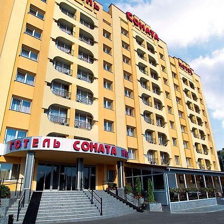 Sonata Hotel & Restaurant "Готель Соната" Lviv Kültér fotó