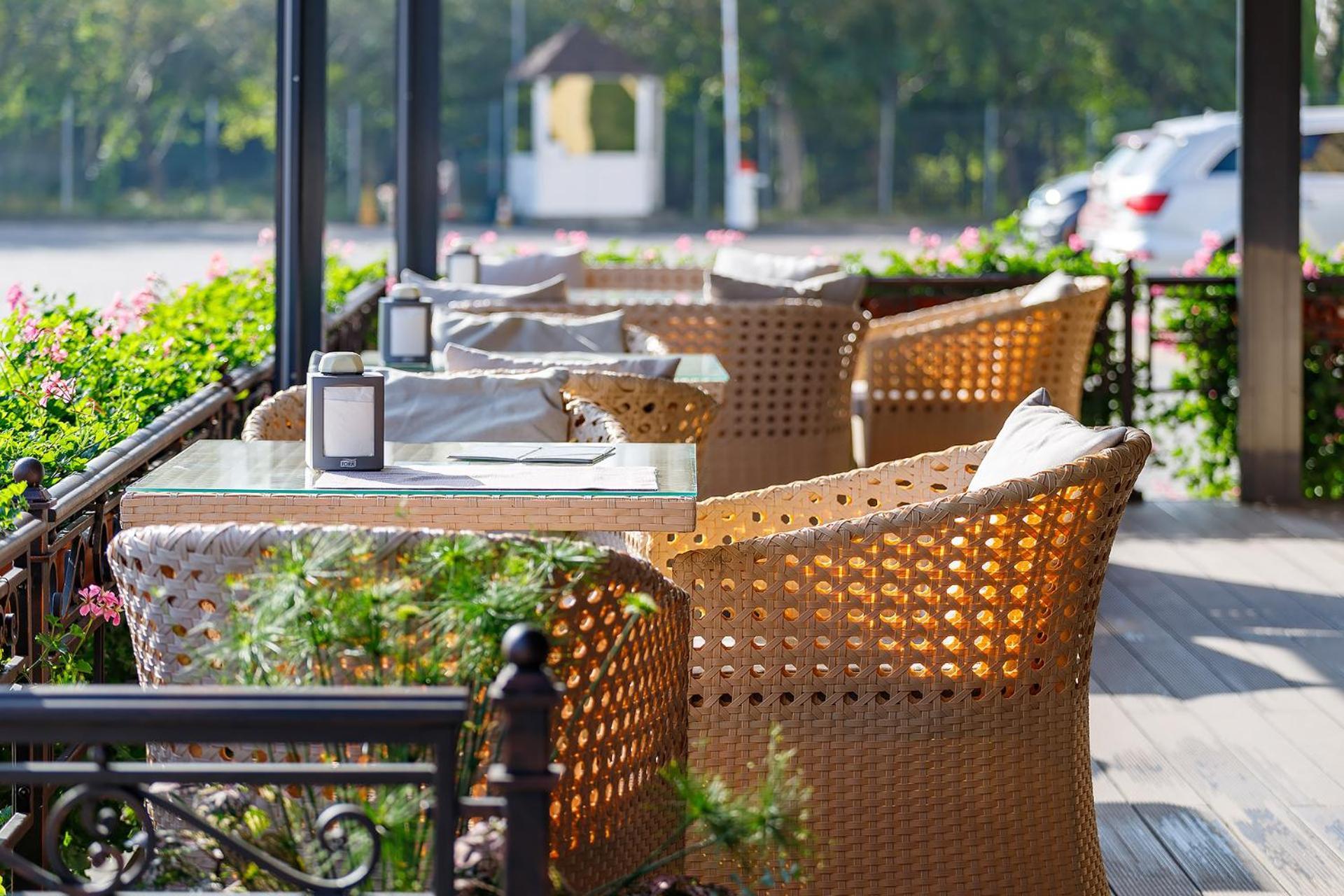 Sonata Hotel & Restaurant "Готель Соната" Lviv Kültér fotó