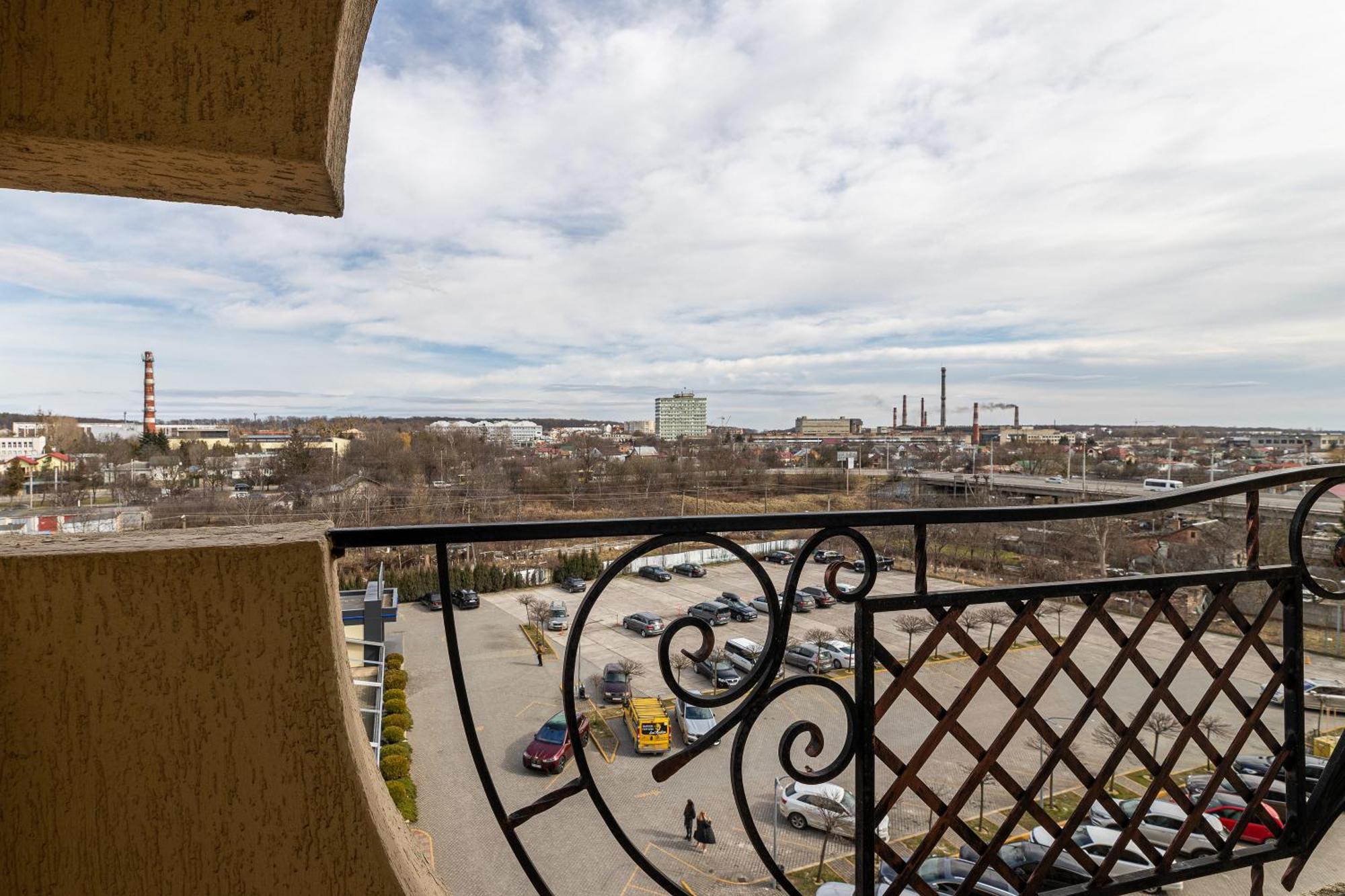 Sonata Hotel & Restaurant "Готель Соната" Lviv Szoba fotó